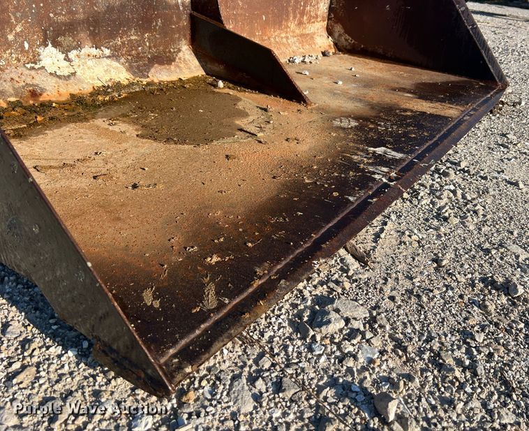 image for item NA9103 2004 Pettibone 8044  telehandler