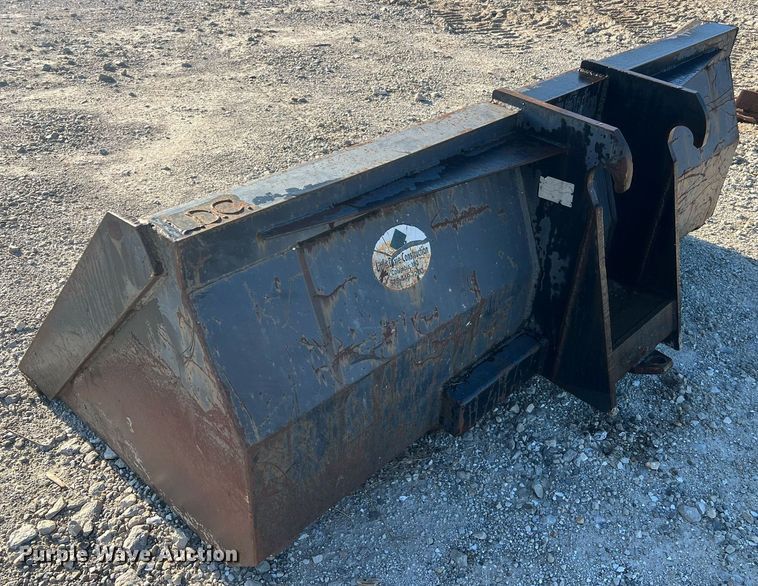 image for item NA9103 2004 Pettibone 8044  telehandler