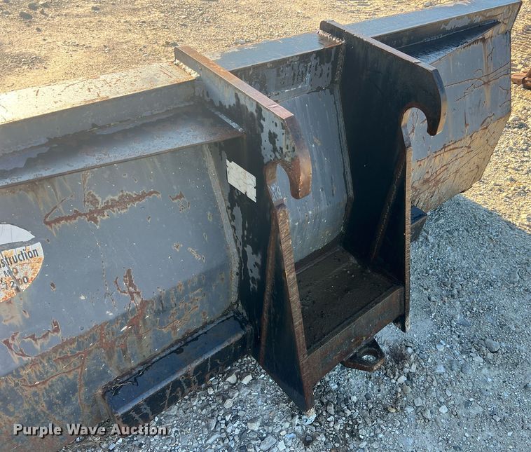 image for item NA9103 2004 Pettibone 8044  telehandler