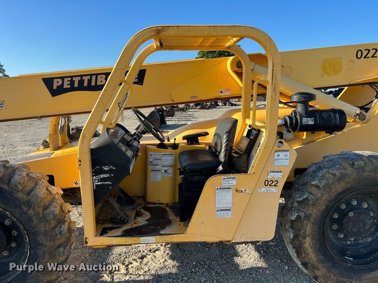 image for item NA9103 2004 Pettibone 8044  telehandler