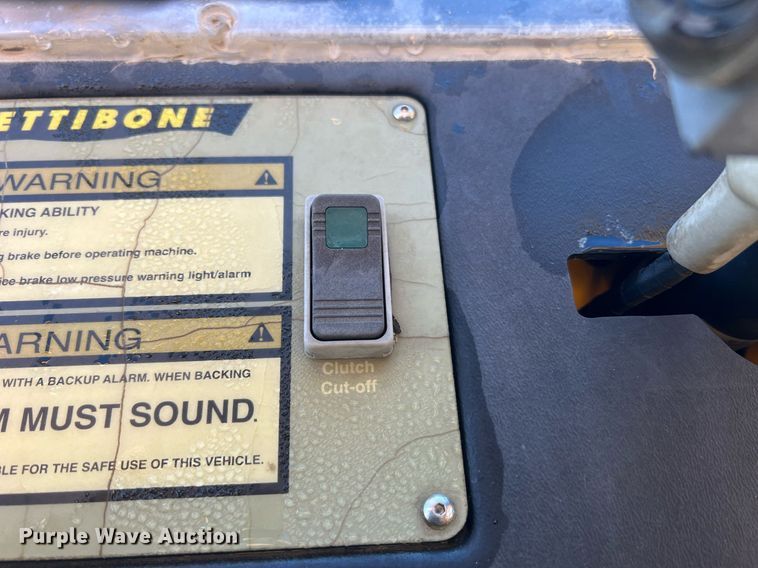 image for item NA9103 2004 Pettibone 8044  telehandler