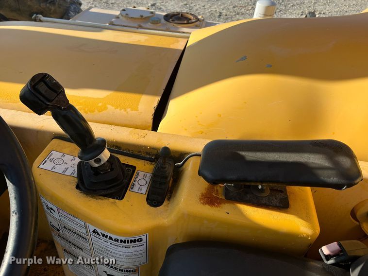 image for item NA9103 2004 Pettibone 8044  telehandler