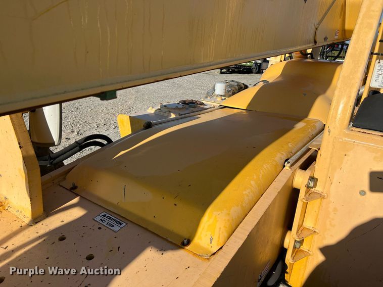 image for item NA9103 2004 Pettibone 8044  telehandler