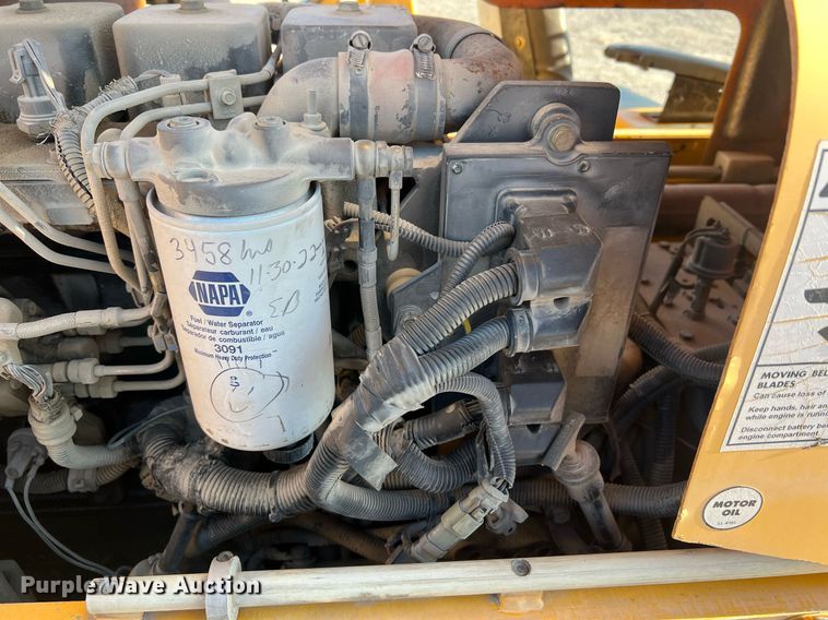 image for item NA9103 2004 Pettibone 8044  telehandler