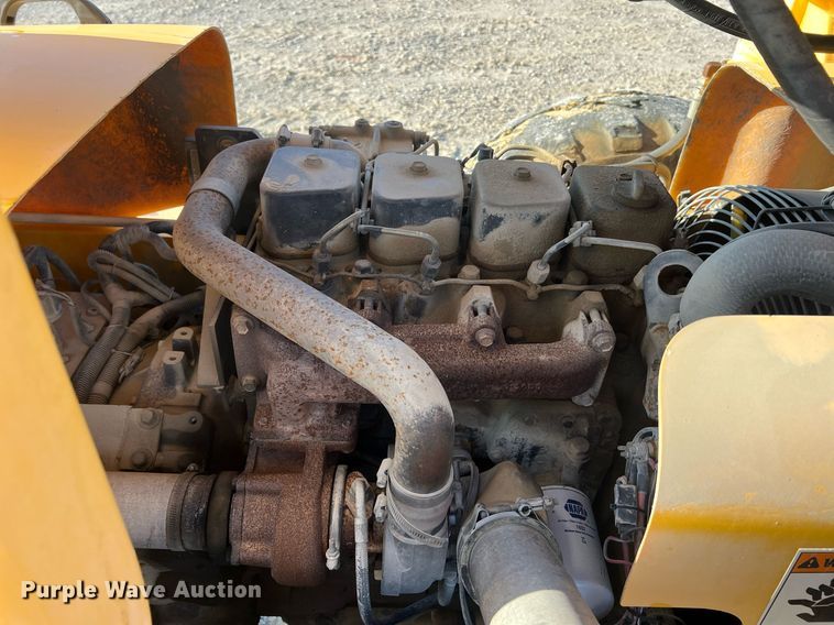 image for item NA9103 2004 Pettibone 8044  telehandler