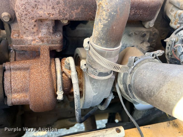 image for item NA9103 2004 Pettibone 8044  telehandler