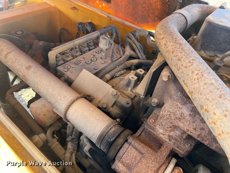 image for item NA9103 2004 Pettibone 8044  telehandler