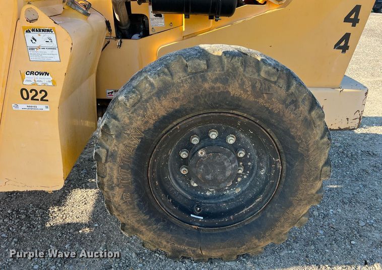 image for item NA9103 2004 Pettibone 8044  telehandler