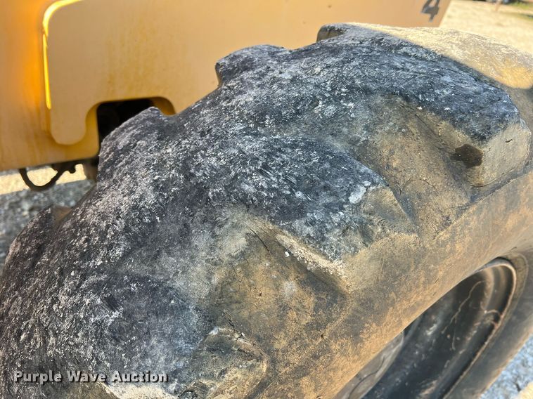 image for item NA9103 2004 Pettibone 8044  telehandler