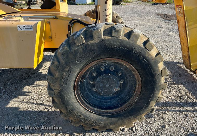 image for item NA9103 2004 Pettibone 8044  telehandler