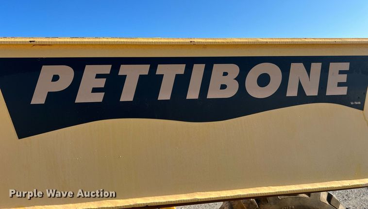 image for item NA9103 2004 Pettibone 8044  telehandler