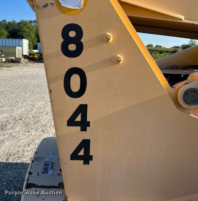 image for item NA9103 2004 Pettibone 8044  telehandler