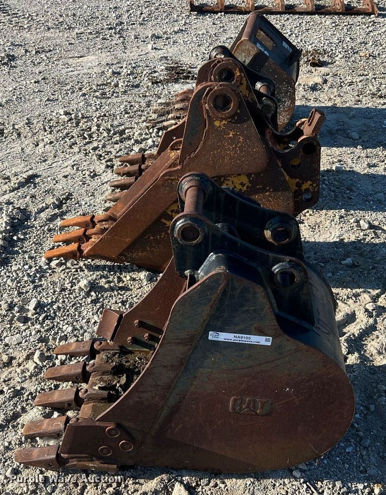 image for item NA9105 (4) excavator buckets