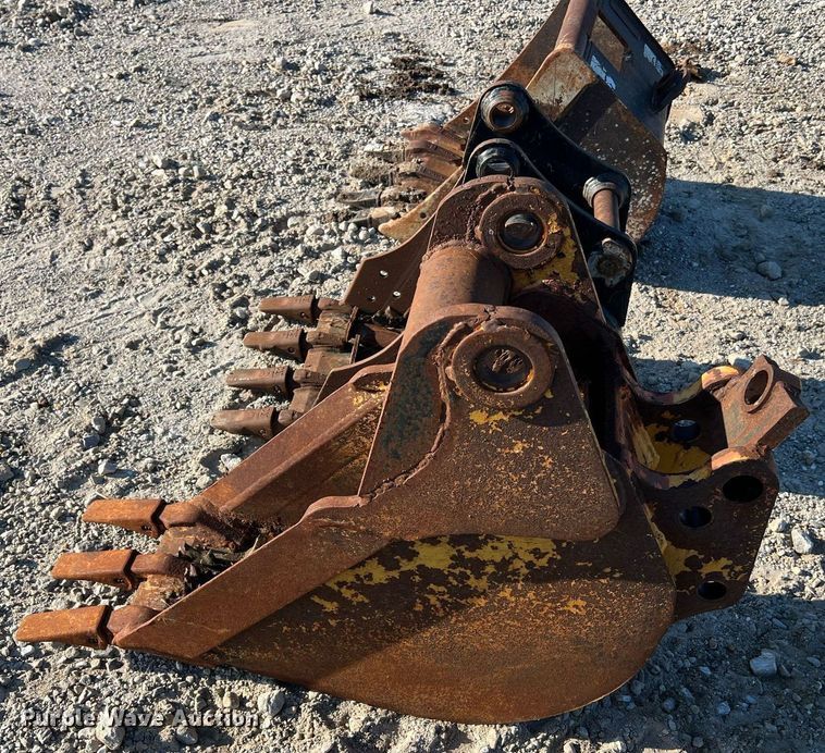 image for item NA9105 (4) excavator buckets