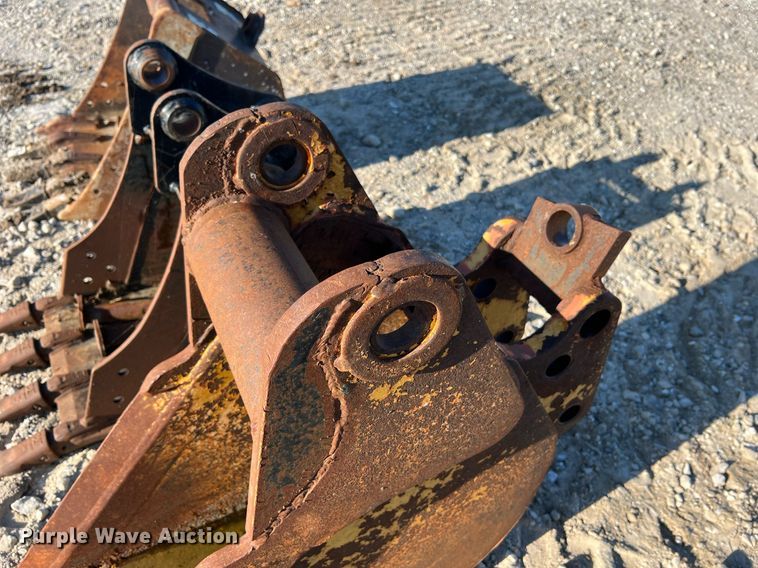 image for item NA9105 (4) excavator buckets