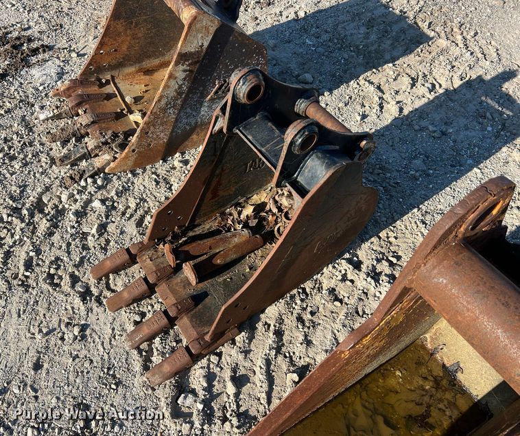 image for item NA9105 (4) excavator buckets