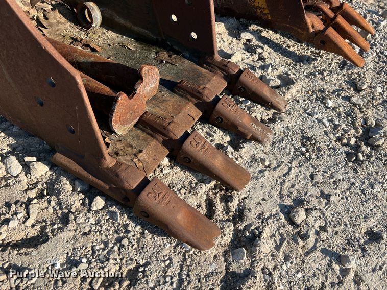 image for item NA9105 (4) excavator buckets