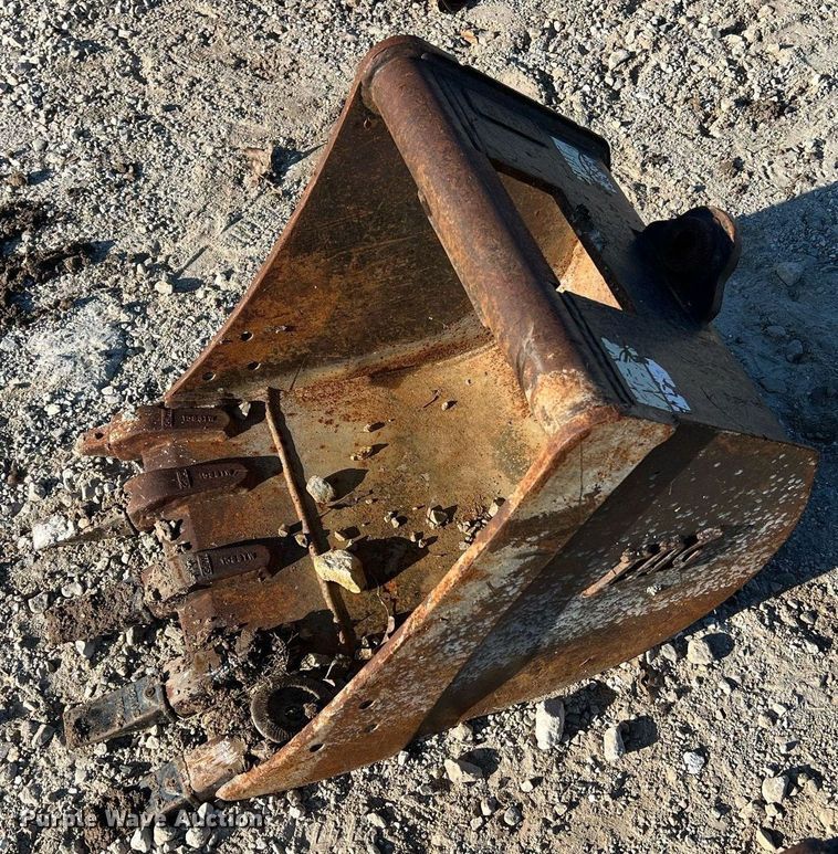 image for item NA9105 (4) excavator buckets