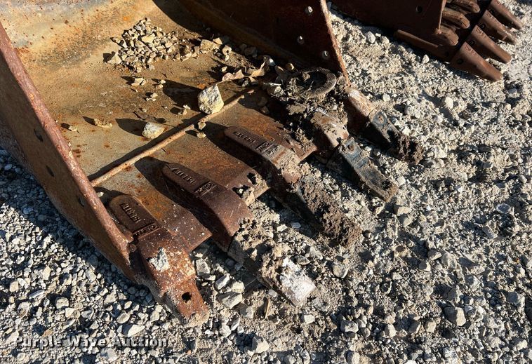 image for item NA9105 (4) excavator buckets