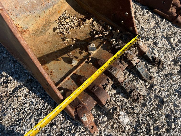 image for item NA9105 (4) excavator buckets