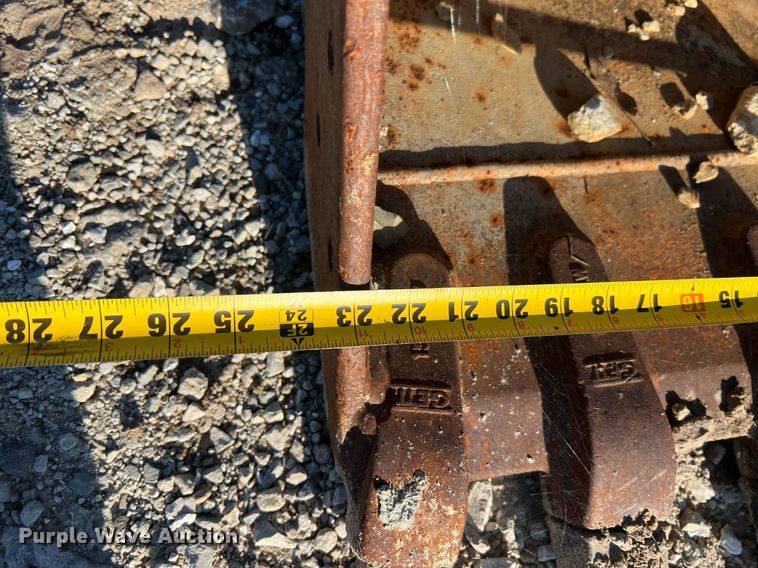 image for item NA9105 (4) excavator buckets