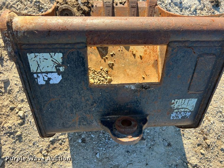 image for item NA9105 (4) excavator buckets