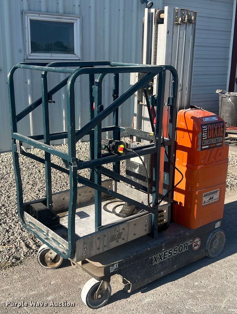 JLG 20DVL vertical lift in Columbia, MO Item NA9107 for sale Purple