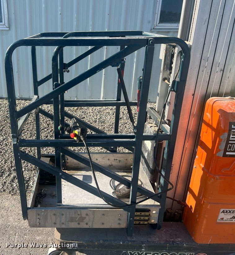 image for item NA9107 JLG 20DVL  vertical lift