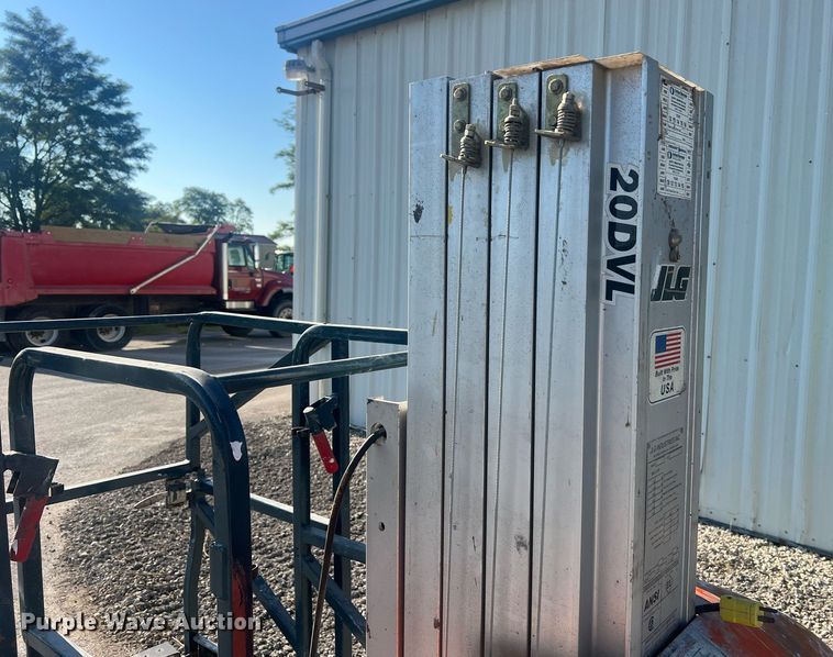 image for item NA9107 JLG 20DVL  vertical lift