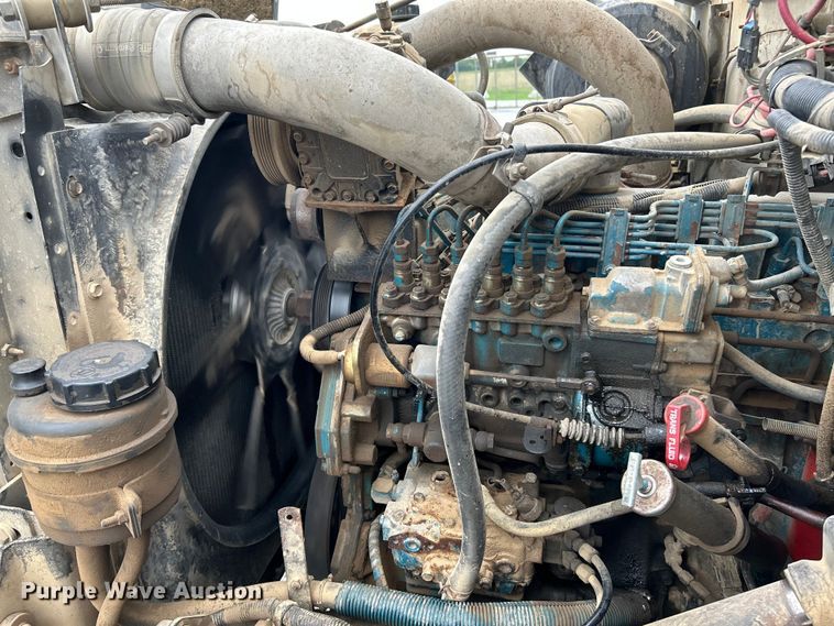 image for item NL9444 1997 International 4700  dump truck