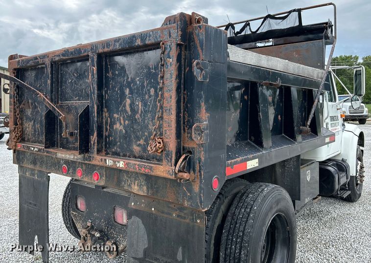 image for item NL9444 1997 International 4700  dump truck