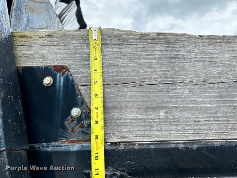 image for item NL9444 1997 International 4700  dump truck