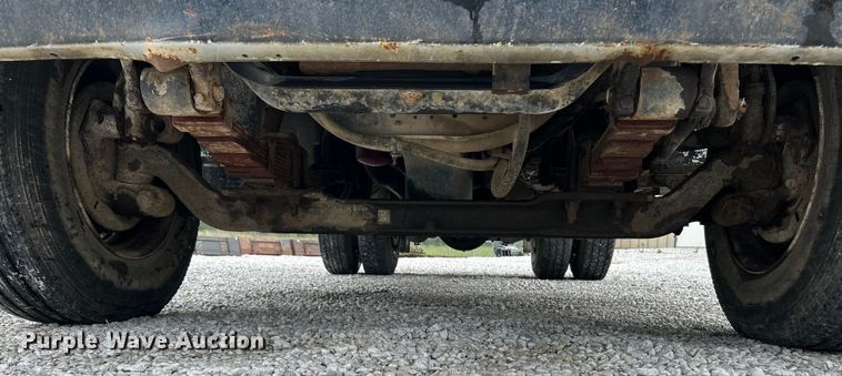 image for item NL9444 1997 International 4700  dump truck