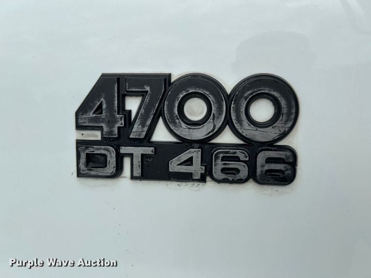 image for item NL9444 1997 International 4700  dump truck