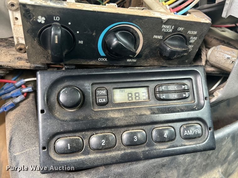 image for item NL9446 2000 Sterling LT9513  hydroseeder truck