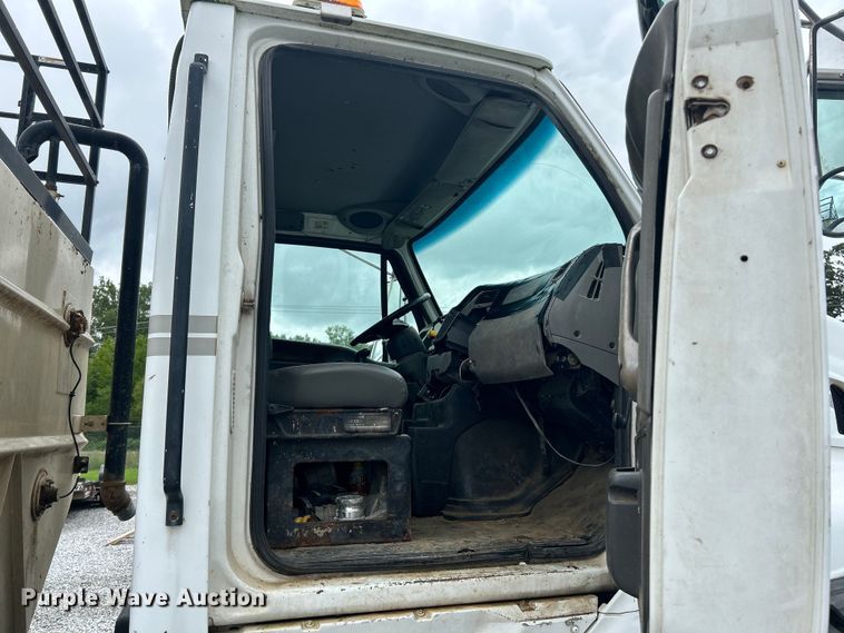 image for item NL9446 2000 Sterling LT9513  hydroseeder truck