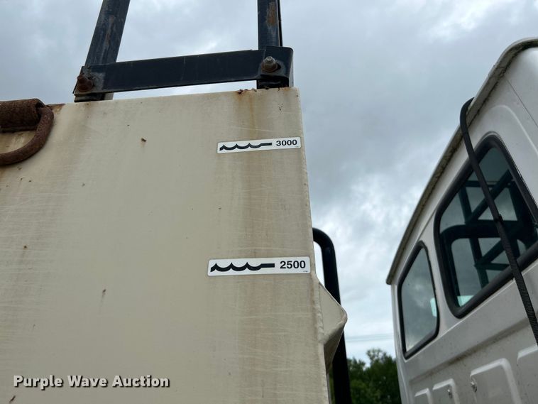 image for item NL9446 2000 Sterling LT9513  hydroseeder truck