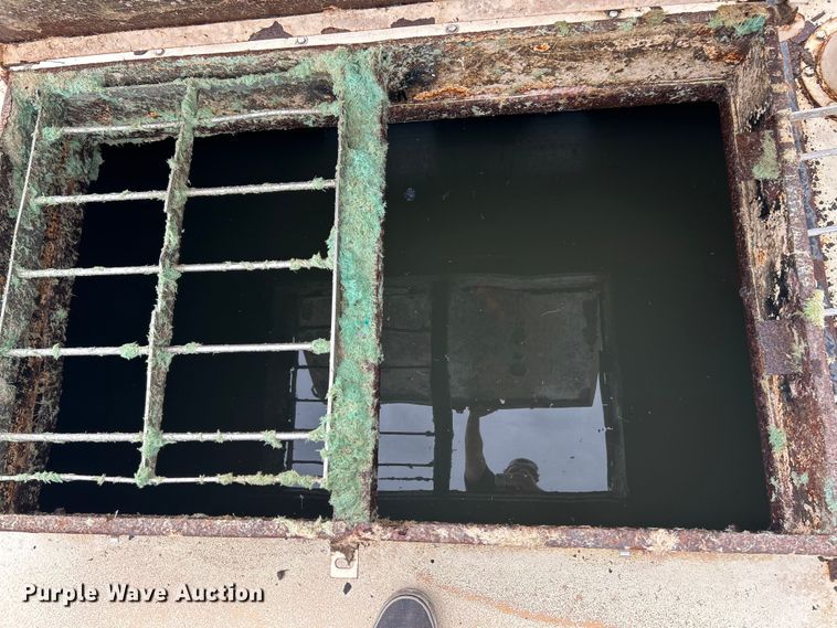 image for item NL9446 2000 Sterling LT9513  hydroseeder truck