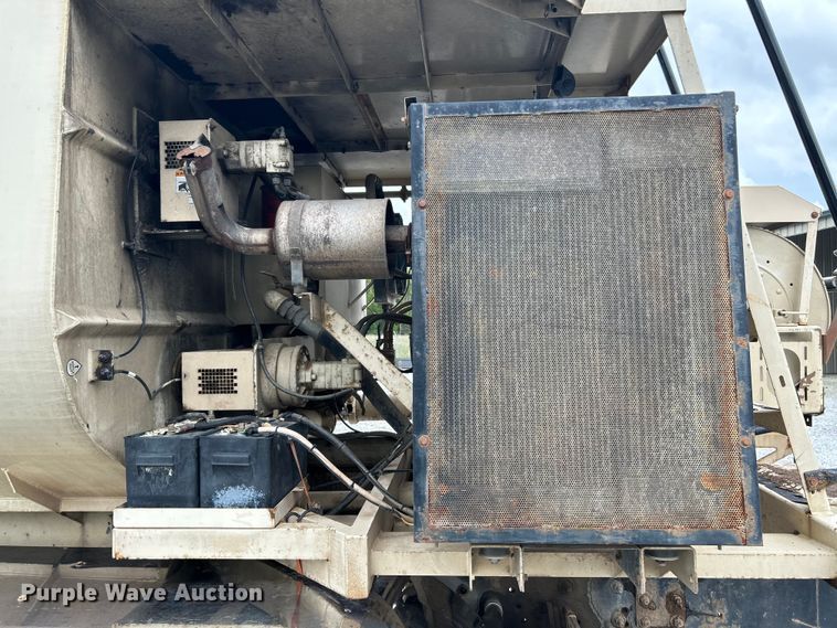 image for item NL9446 2000 Sterling LT9513  hydroseeder truck