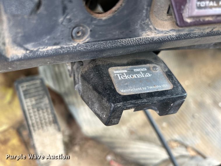 image for item NL9447 1995 Ford L8000 tank truck