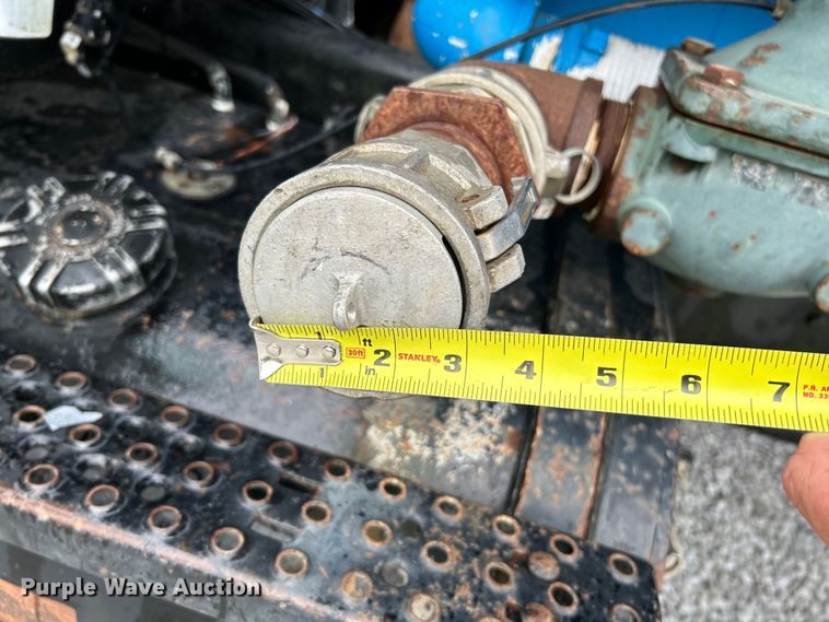 image for item NL9447 1995 Ford L8000 tank truck