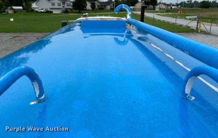 image for item NL9447 1995 Ford L8000 tank truck