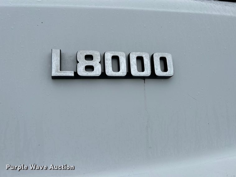 image for item NL9447 1995 Ford L8000 tank truck