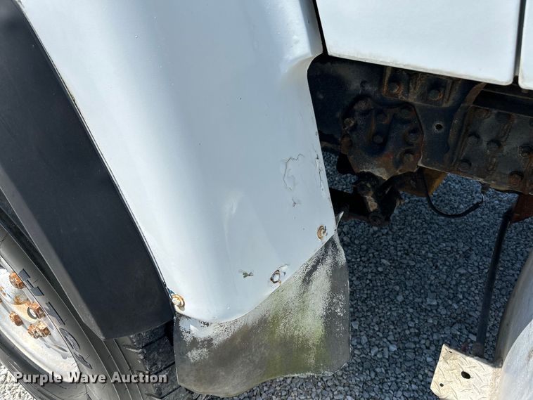 image for item NL9450 1995 Ford L9000 hydroseeder truck