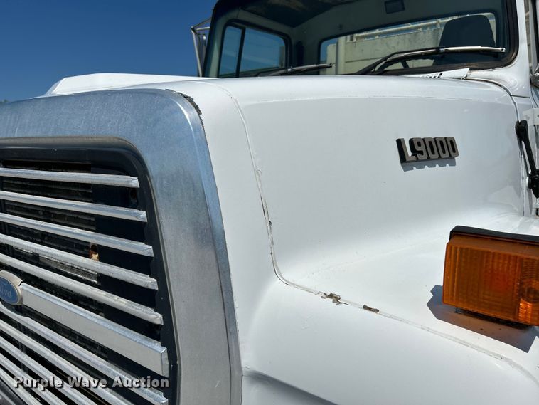 image for item NL9450 1995 Ford L9000 hydroseeder truck