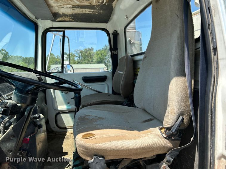 image for item NL9450 1995 Ford L9000 hydroseeder truck