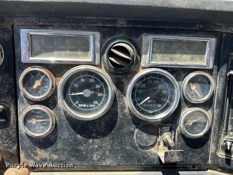 image for item NL9450 1995 Ford L9000 hydroseeder truck