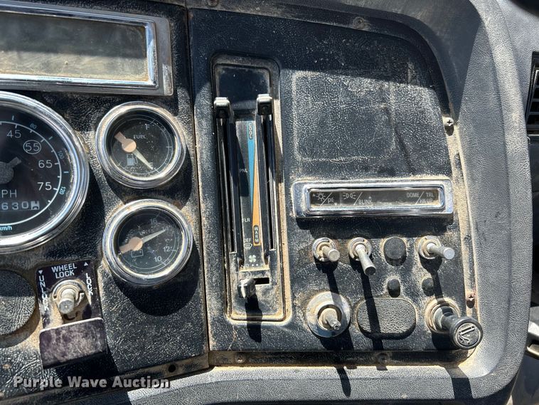 image for item NL9450 1995 Ford L9000 hydroseeder truck