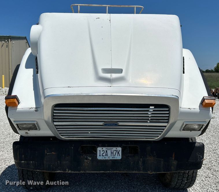 image for item NL9450 1995 Ford L9000 hydroseeder truck