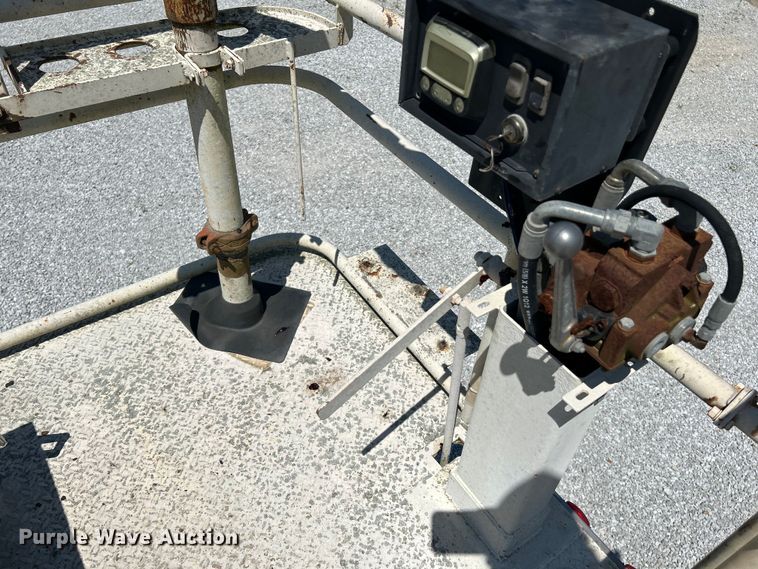 image for item NL9450 1995 Ford L9000 hydroseeder truck